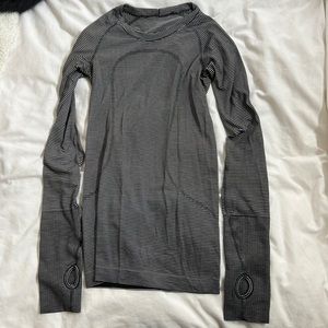 Swifty tech long sleeve - Lululemon long sleeve workout top
